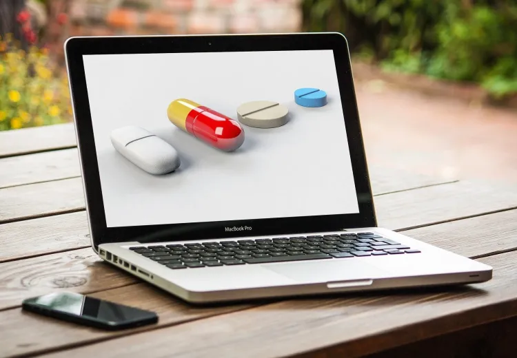 BioSample des médicaments sur un ordinateur portable