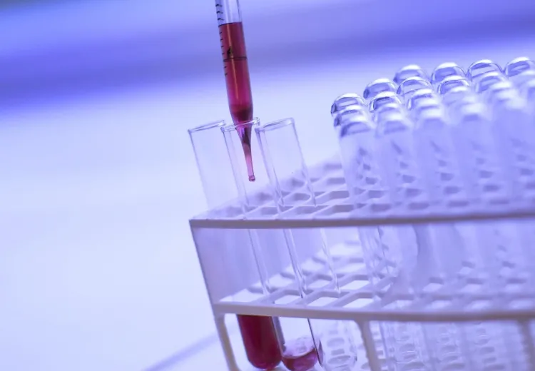 BioSample échantillon de sang avec des tubes à essais