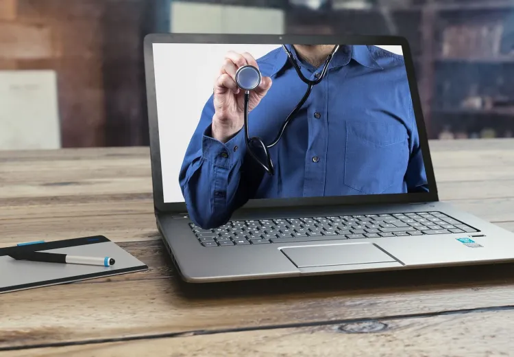 BioSample médecin sortant d'un ordinateur portable