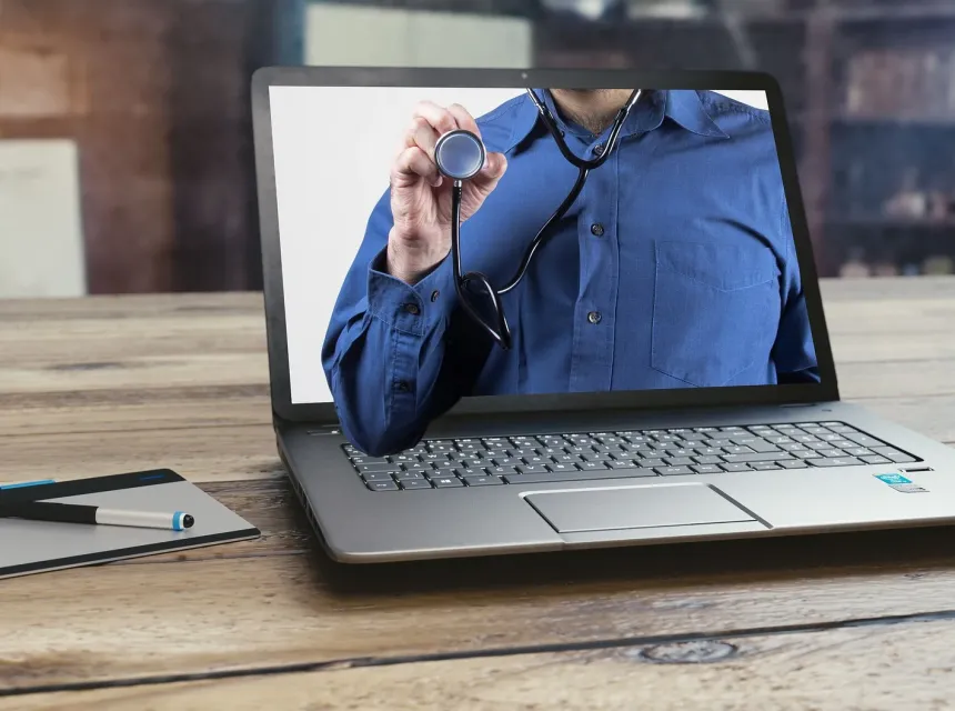 BioSample médecin sortant d'un ordinateur portable